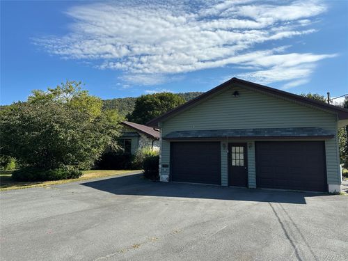 250 Rockland Rd, Roscoe, NY, 12776-6442 | Card Image