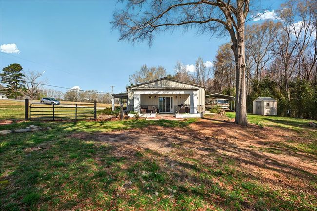 8045 Highway 81 S, House other with 3 bedrooms, 2 bathrooms and null parking in Starr SC | Image 29