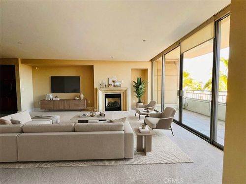 5055 Scholarship, Irvine, CA, 92612-5682 | Card Image