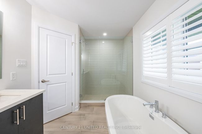 323 Mullighan Gdns, House other with 4 bedrooms, 4 bathrooms and 2 parking in Peterborough ON | Image 27