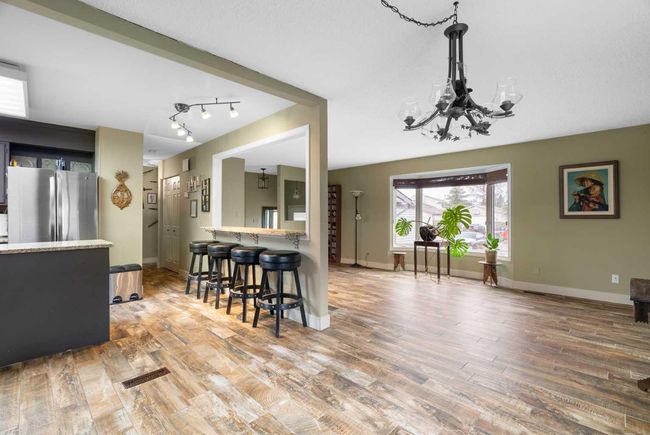 145 Brooks Place, House other with 4 bedrooms, 3 bathrooms and 5 parking in Fort Mcmurray AB | Image 9