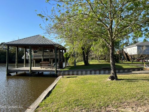 104 Mimosa St, Pass Christian, MS, 39571-3336 | Card Image