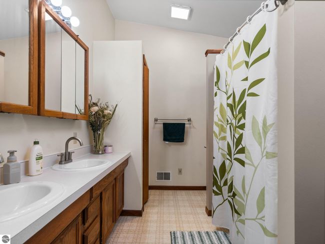 431 E Bittner Ave, House other with 3 bedrooms, 2 bathrooms and null parking in Reed City MI | Image 39