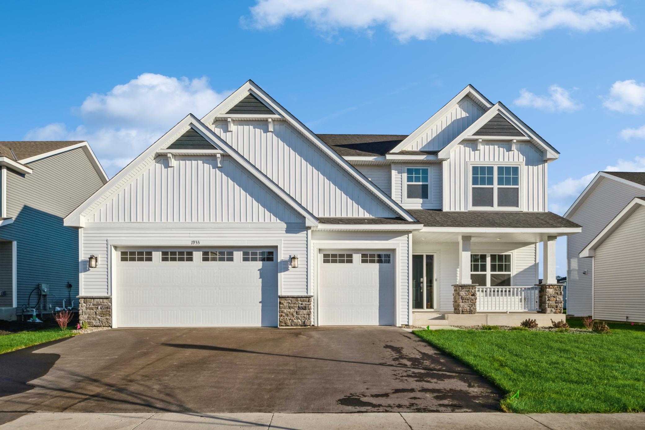 Balsam Dr, Carver, MN 55315