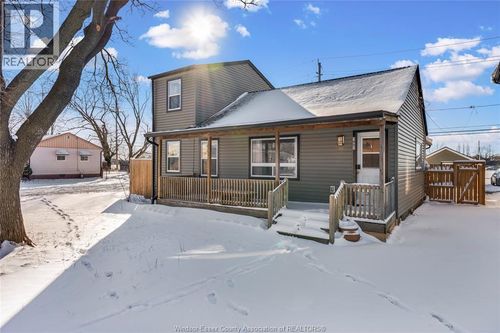 1097 California Ave, Windsor, ON, N9B2Z5 | Card Image