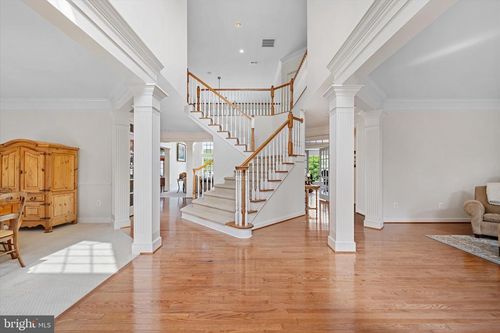 43146 Scenic Creek Way, LEESBURG, VA, 20176-3842 | Card Image