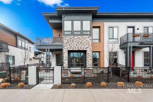 374 E Presidio Ln, Eagle, ID, 83616-5352 | Card Image