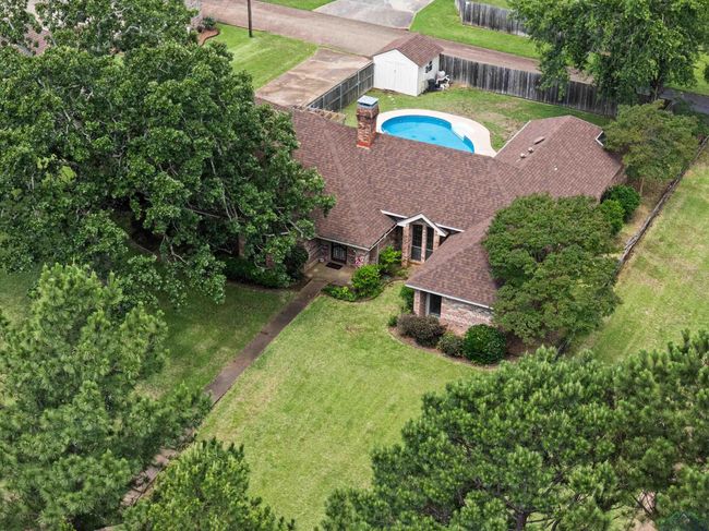 1307 Spring Tree Ln, House other with 3 bedrooms, 3 bathrooms and null parking in Kilgore TX | Image 7