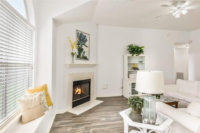 7511 Alderly Dr, House other with 4 bedrooms, 2 bathrooms and 2 parking in Spring TX | Image 12