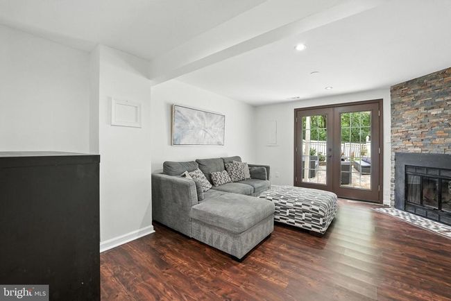 1653 Fieldthorn Dr, Townhouse with 2 bedrooms, 3 bathrooms and null parking in RESTON VA | Image 26