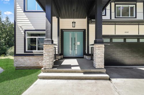 8587 Forest Gate Dr, Chilliwack, BC, V4Z0C7 | Card Image
