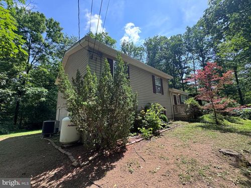 488 Platt Mountain Ln, INWOOD, WV, 25428-3552 | Card Image