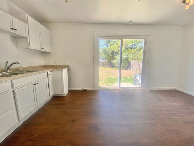 517 54 Th St, House other with 2 bedrooms, 1 bathrooms and null parking in Lubbock TX | Image 6