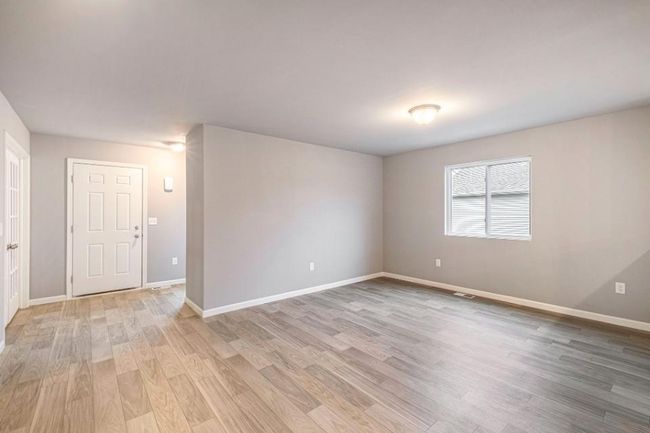 7-VLN002-i2280-Dining Room1 | Image 8