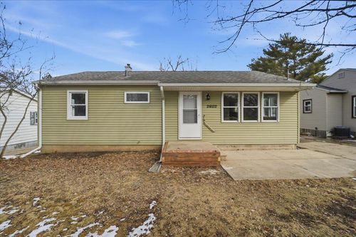 2622 Garden Ave, Cedar Falls, IA, 50613-6077 | Card Image