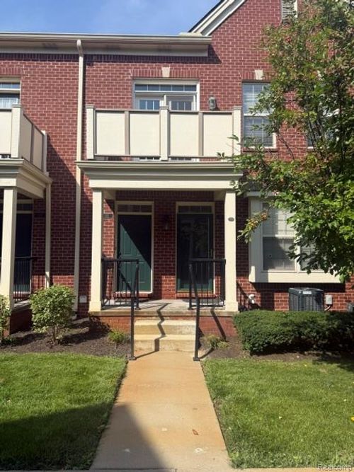 1111 Fountain View Cir, South Lyon, MI, 48178-1568 | Card Image