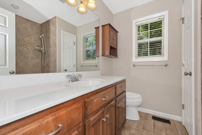 Full Bath | Image 13