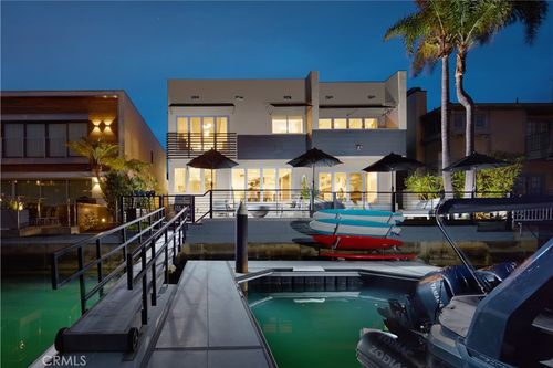 748 Harbor Island Dr, Newport Beach, CA, 92660-7225 | Card Image