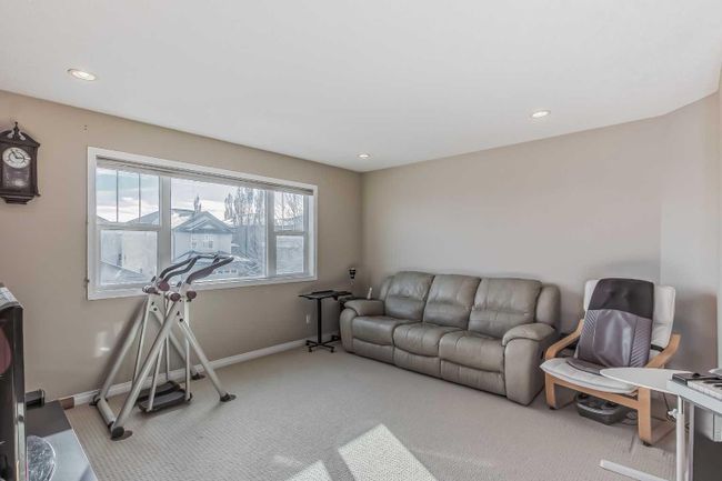 110 Kincora Heights Nw, Home with 5 bedrooms, 3 bathrooms and 5 parking in Calgary AB | Image 35