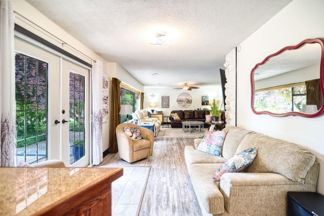 6241 Sechelt Inlet Rd, House other with 3 bedrooms, 2 bathrooms and 5 parking in Sechelt BC | Image 10