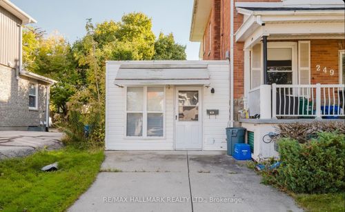 {{alt}} | Card Image