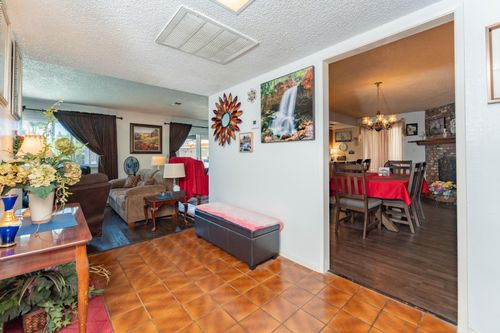 1681 Wall Ln, Porterville, CA, 93257-1346 | Card Image
