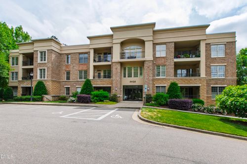 304-3920 Essex Garden Ln, Raleigh, NC, 27612-3672 | Card Image