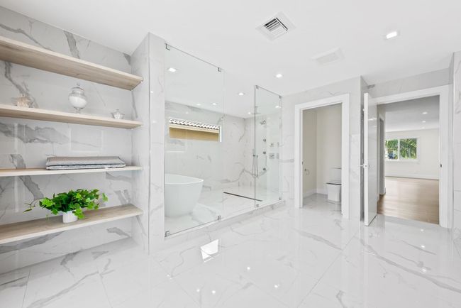 4921 Ne 28 Th Ave, House other with 6 bedrooms, 6 bathrooms and null parking in Lighthouse Point FL | Image 14