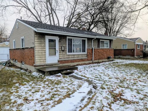 247 Hecht Dr, Madison Heights, MI, 48071-2851 | Card Image