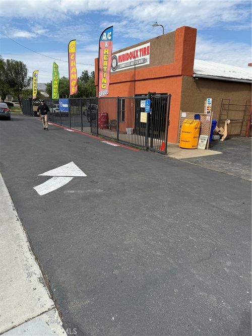 5949 Mission Blvd, Jurupa Valley, CA, 92509-4216 | Card Image