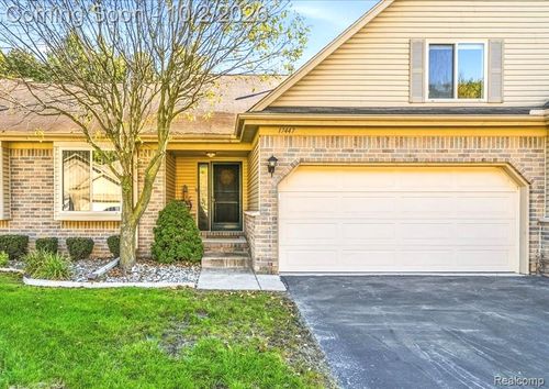 17447 Ava Ct, New Boston, MI, 48164-8802 | Card Image