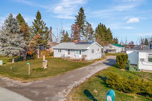 2020 Sturgeon Rd, Dunsford, ON, K0M1L0 | Card Image