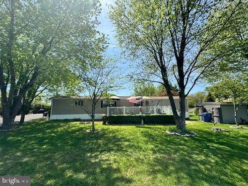 409 Reagan Dr, FAIRLESS HILLS, PA, 19030-2024 | Card Image