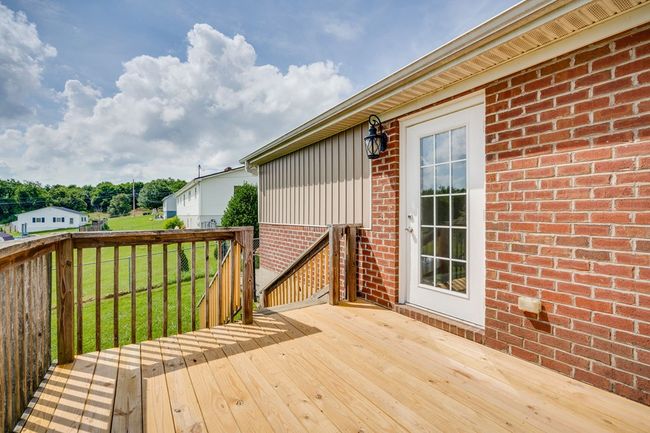 34304 Stagecoach Rd, House other with 3 bedrooms, 3 bathrooms and 1 parking in Glade Spring VA | Image 34