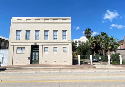 2524 Market Street, House other with 3 bedrooms, 3 bathrooms and null parking in Galveston TX | Image 1