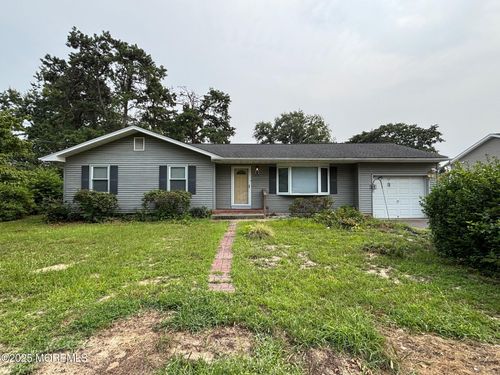 1016 8th Ave, Manchester, NJ, 08757-2546 | Card Image