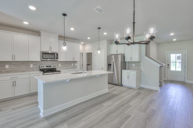 364 Almont Dr, Townhouse with 3 bedrooms, 3 bathrooms and 2 parking in Smyrna TN | Image 5