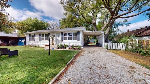 811 N Oak St, Nevada, MO, 64772 | Card Image