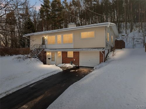 109 Barclay Rd, Camillus, NY, 13031-2001 | Card Image