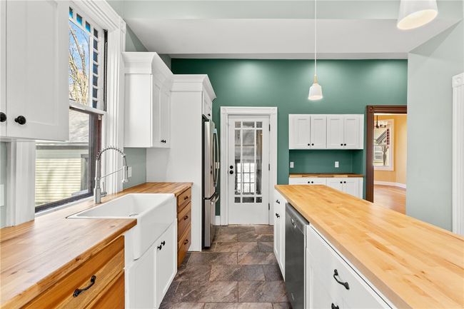 49 Princeton Ave, House other with 4 bedrooms, 4 bathrooms and 5 parking in Providence RI | Image 23