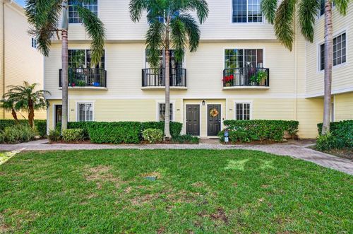 9739 Meadow Field Cir, Tampa, FL, 33626-5101 | Card Image