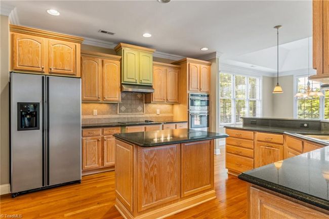 Kitchen | Image 19