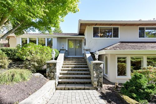2886 Tudor Ave, Saanich, BC, V8N1M1 | Card Image