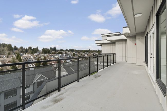 303 - 6285 King George Boulevard, Condo with 2 bedrooms, 2 bathrooms and 1 parking in Surrey BC | Image 22