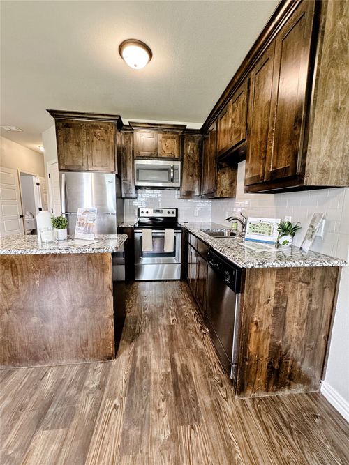 3-8691 Ellis Dr, Weatherford, TX, 76088-1103 | Card Image