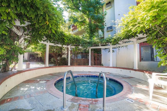 UNIT-107 - 20234 Cantara St, Condo with 2 bedrooms, 2 bathrooms and null parking in Winnetka CA | Image 33