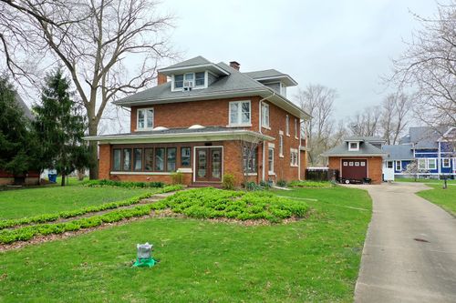 205 S Meadow St, Grant Park, IL, 60940-7116 | Card Image