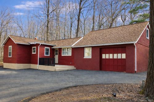 3 Rodman Pl, Spring Valley, NY, 10977-1508 | Card Image