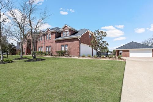 302 Waterwood Dr, Orange, TX, 77630 | Card Image