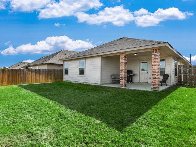 1640 Th Johnson, House other with 3 bedrooms, 2 bathrooms and 4 parking in Taylor TX | Image 19